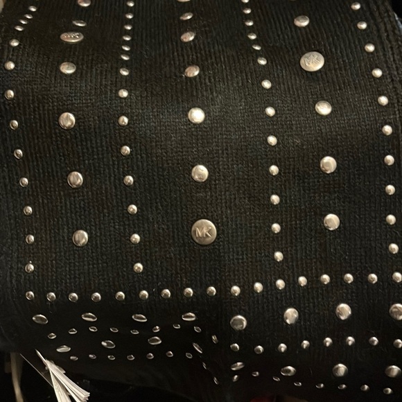 - New Michael Kors Dome Stud Muffler Scarf black / silver new with tag - Picture 2 of 7